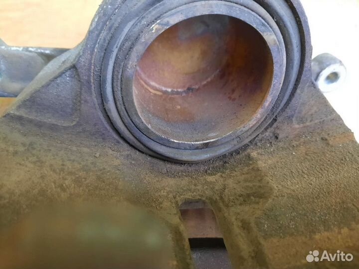 Суппорт передний nissan x-trail t31