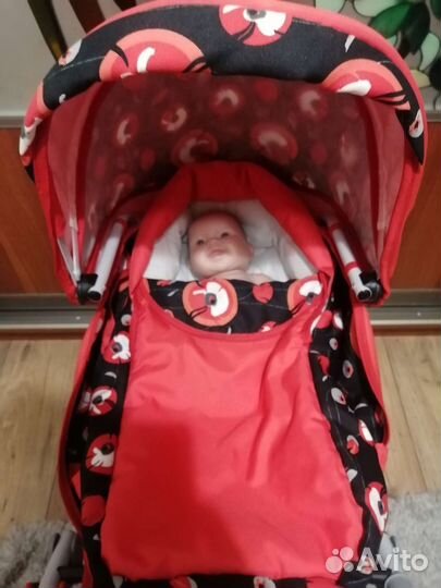 Кукольная коляска