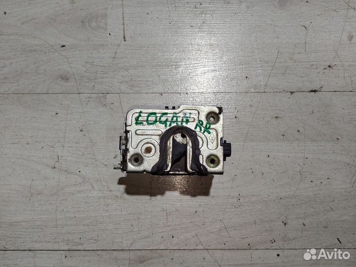 Замок двери Renault Logan