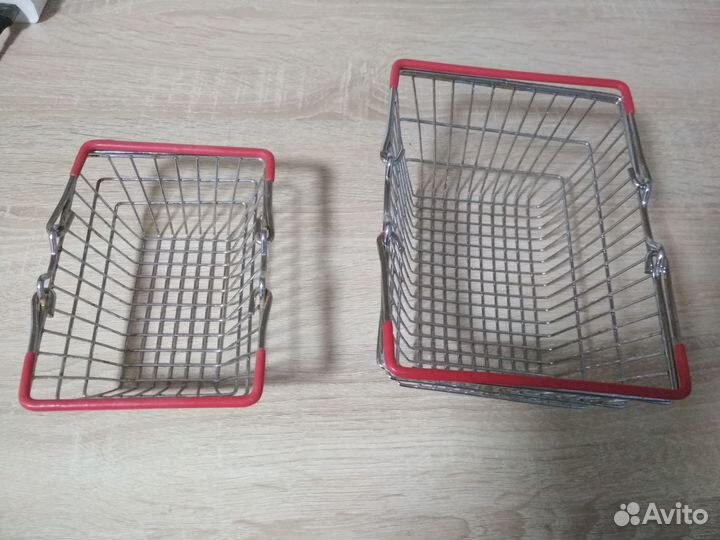 Корзинка металлическая декоративная