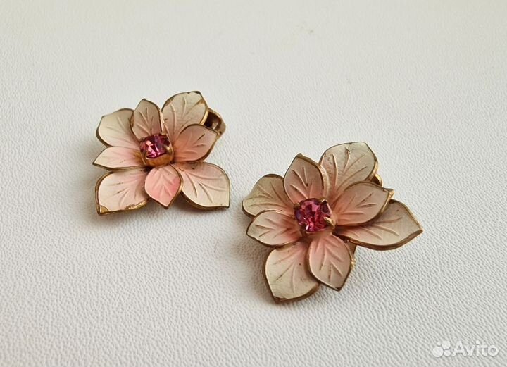 Винтажные клипсы цветы, чехословакия