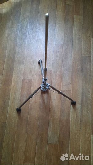 Стойка тринога