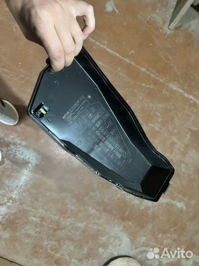 Крышка предохранителей камри 70