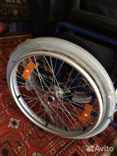 Инвалидная коляска прогулочная для людей с большим