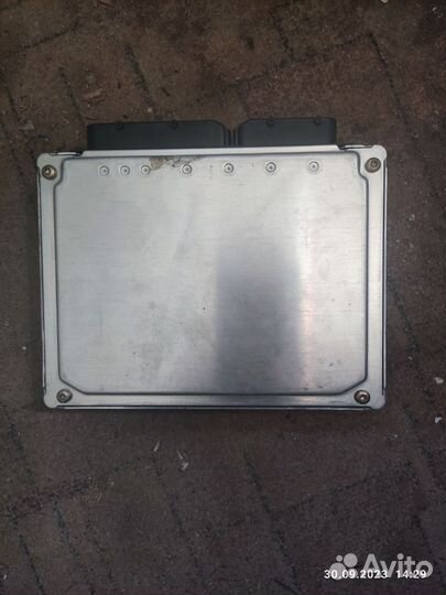 Эбу Passat B5+ 4B0 906 018 DF