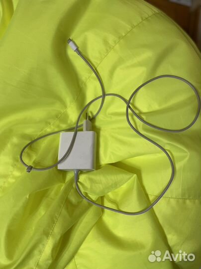 Зарядное устройство