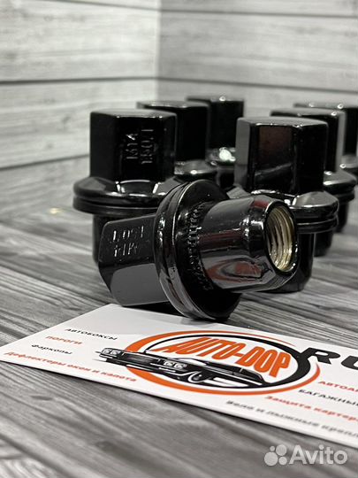 Колесные гайки Land Rover Range Rover