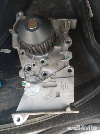 Помпа Рено Дастер