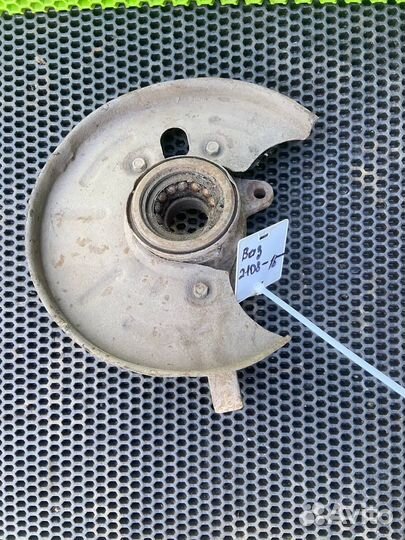 Поворотный кулак Ваз 2108 передний левый