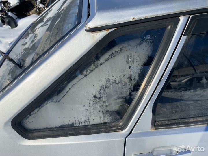 Задние стекло уголок на Ваз 2114