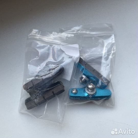 Тормозные колодки для велосипеда(карбон)