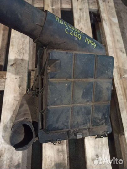 Корпус воздушного фильтра Mercedes w202