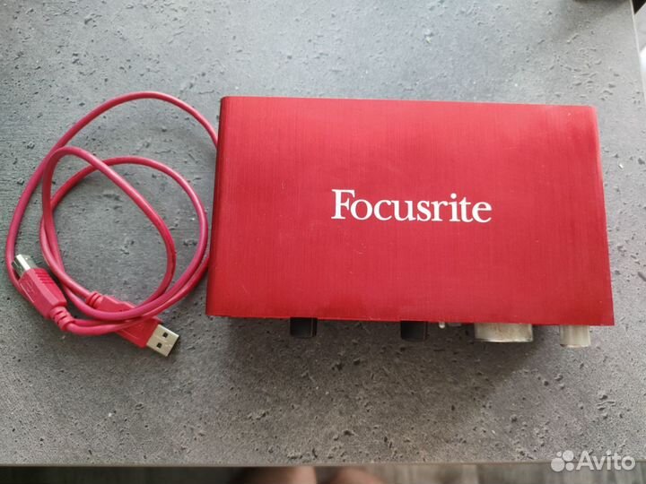 Звуковая карта Focusrite Scarlett 2i2 2nd Gen