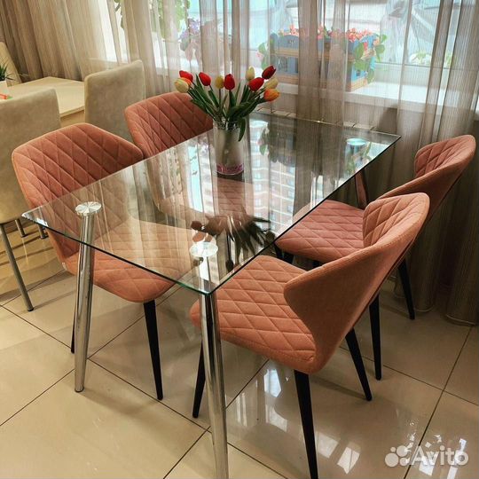 Стол обеденный стеклянный