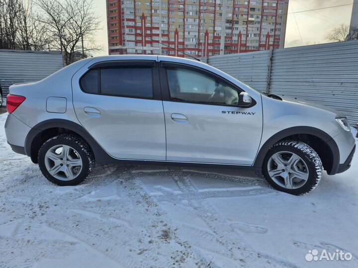 Renault Logan Stepway 1.6 МТ, 2022, 32 000 км