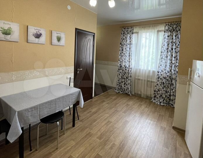 1-к. квартира, 38 м², 1/3 эт.