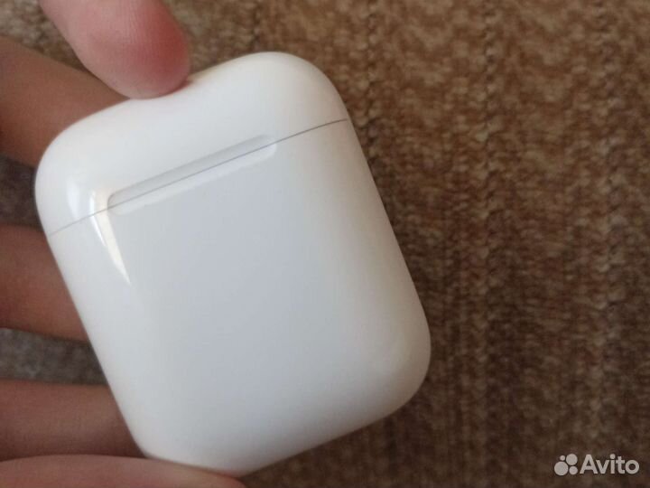 Оригинал Airpods 1 наушник левый и кейс