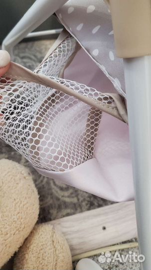 Игрушечная коляска с собачкой