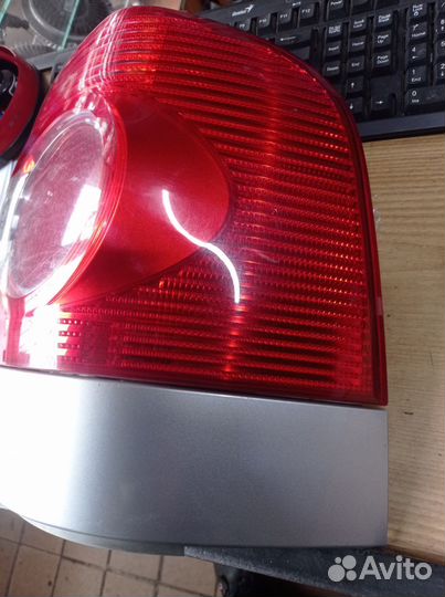 Фонар правый фольксваген шаран 2002 год