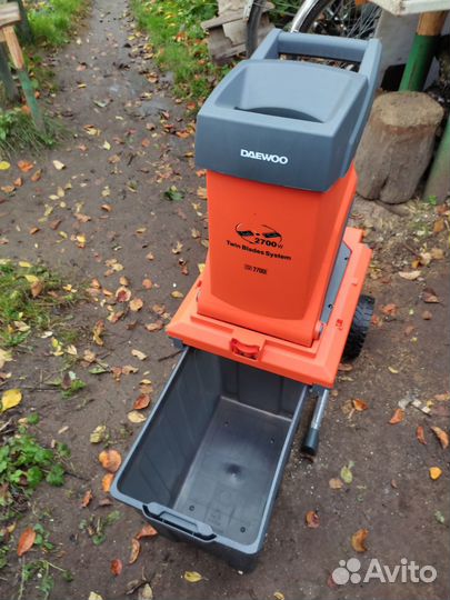 Садовый электрический измельчитель