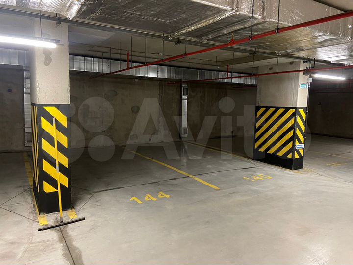 Машиноместо, 13 м²