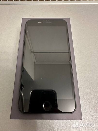 iPhone 8 Plus, 64 ГБ