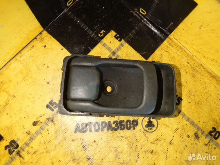 Ручка двери правая Nissan almera N15