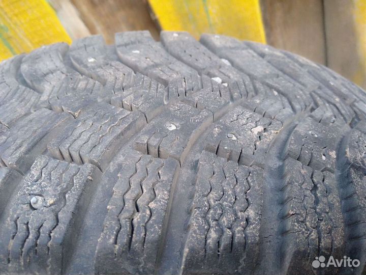 Michelin Agilis X-Ice North 215/65 R16 102