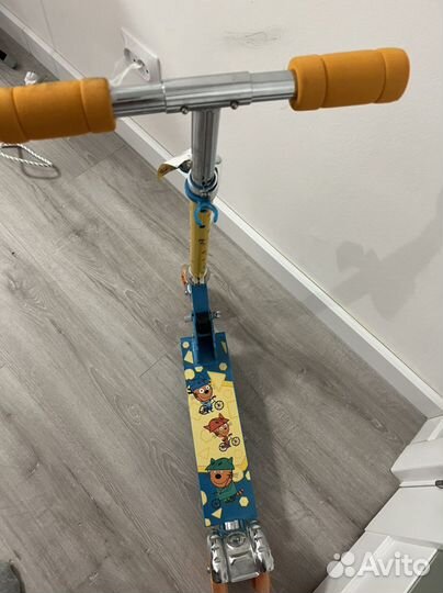 Самокат детский трехколесный новый