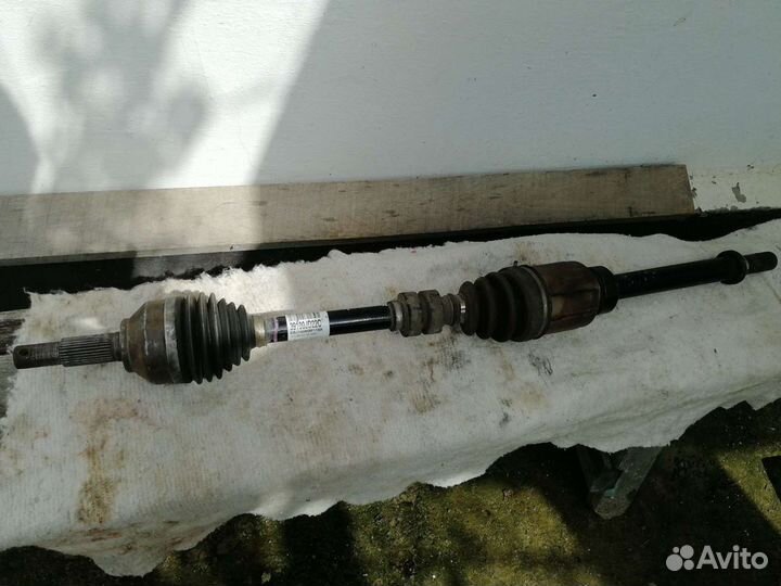 Привод правый Qashqai 39100JD22C