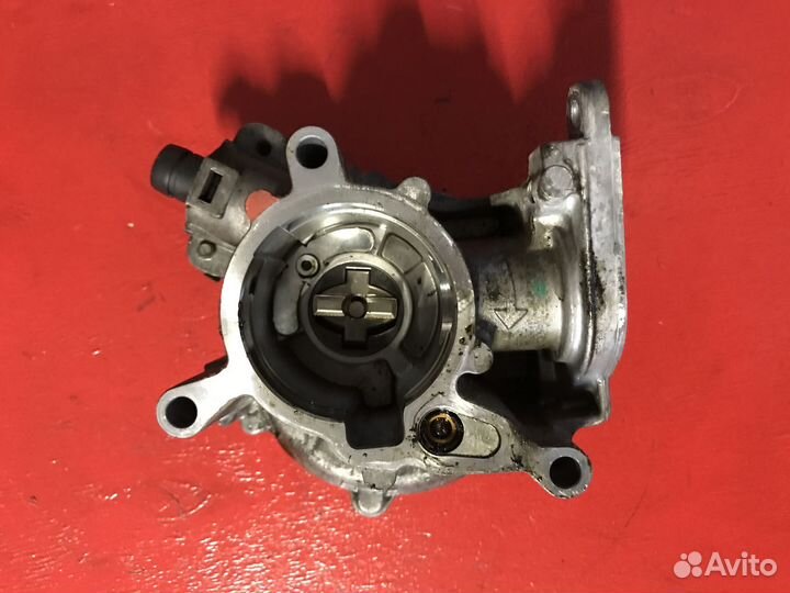 Вакуумный насос Volkswagen Passat B7 CDA 2012