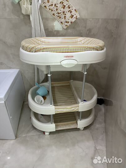 Детская ванночка для купания с подставкой