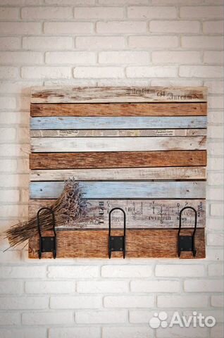 Настенная вешалка / крючки для одежды. Декор