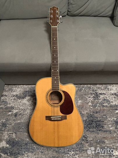 Акустическая гитара