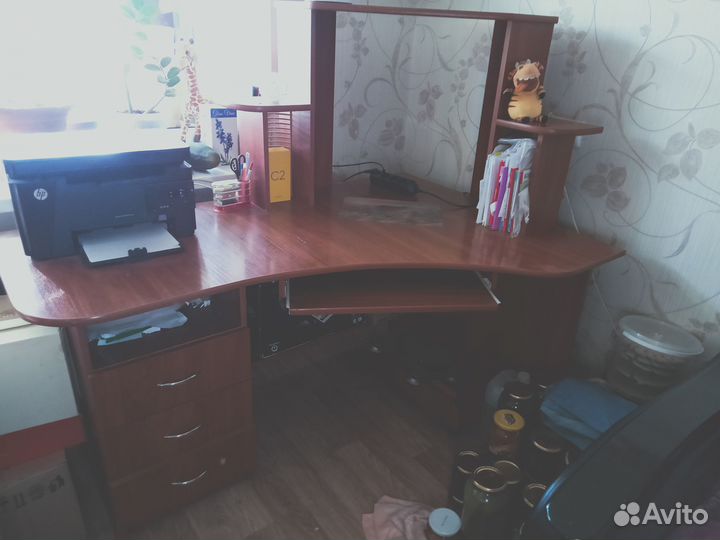 Компьютерный стол