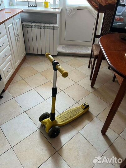 Самокат детский трехколесный