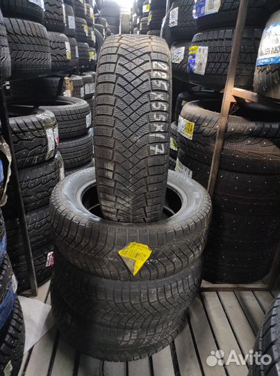 Pirelli Winter Ice Zero 225/55 R17 101H