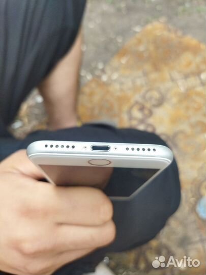 iPhone 8 64gb