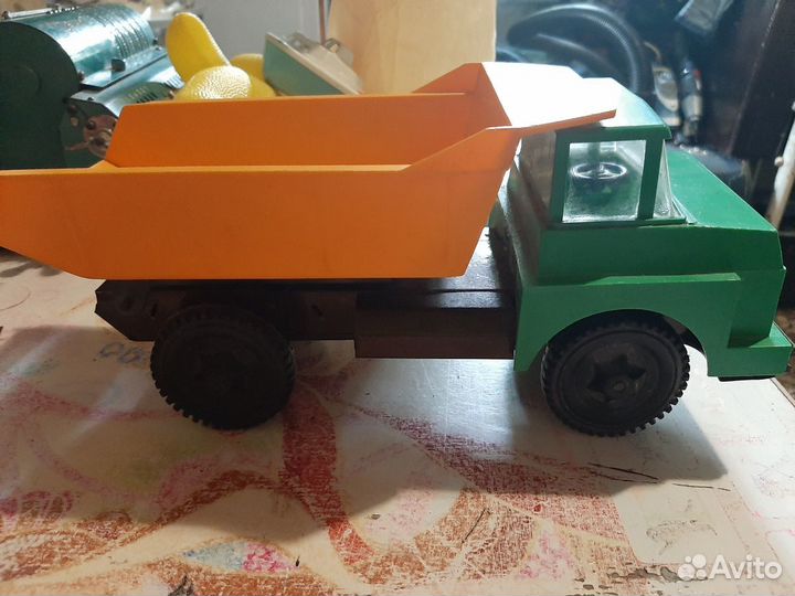 Машинка самосвал