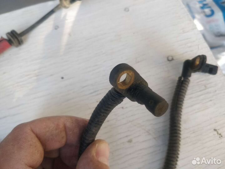 Датчик ABS передний круглый SsangYong 4143209002