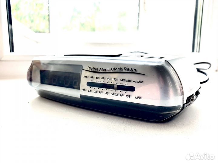 Радио часы будильник scarlett