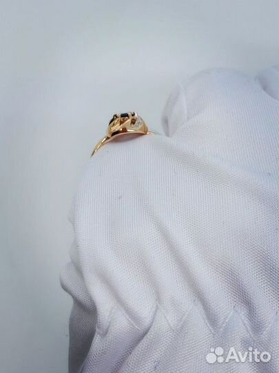Золотое кольцо с бриллиантом 16р