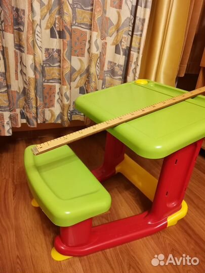 Детский столик