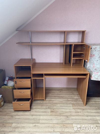 Компьютерный стол