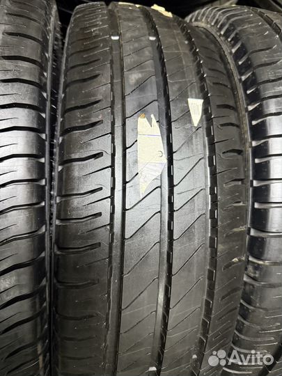 Michelin Agilis 3 225/75 R16C 118R