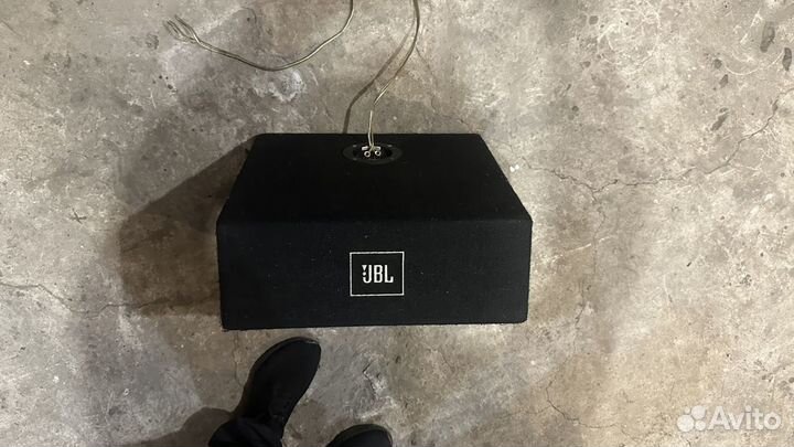 Сабвуфер JBL 1000 watts