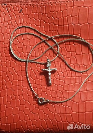 Серебряный крестик