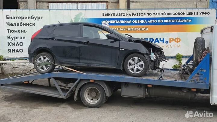 Накладка декоративная на двигатель Hyundai Solaris