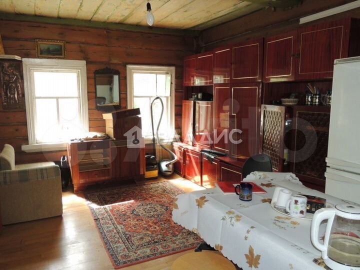 Дом 27 м² на участке 50 сот.