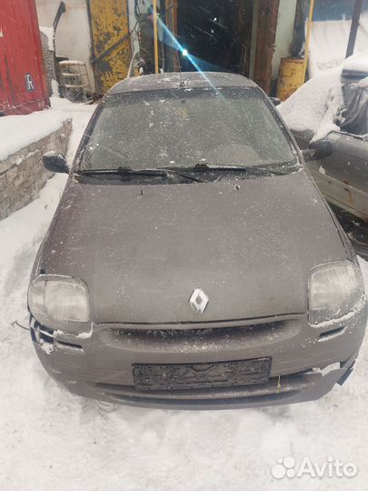 Рено Клио Симбол в разбор по запчастям